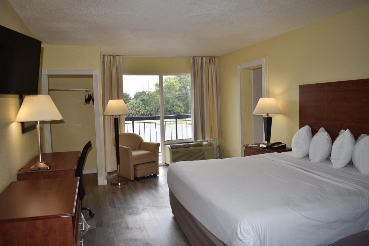 Days Inn By Wyndham Wildwood I-75 Exterior photo